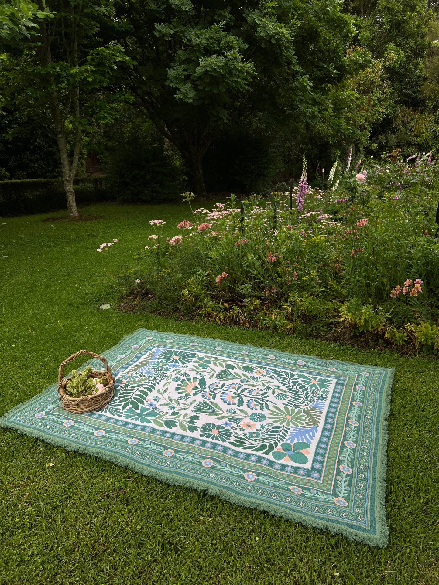 The Dahlia Green Rug
